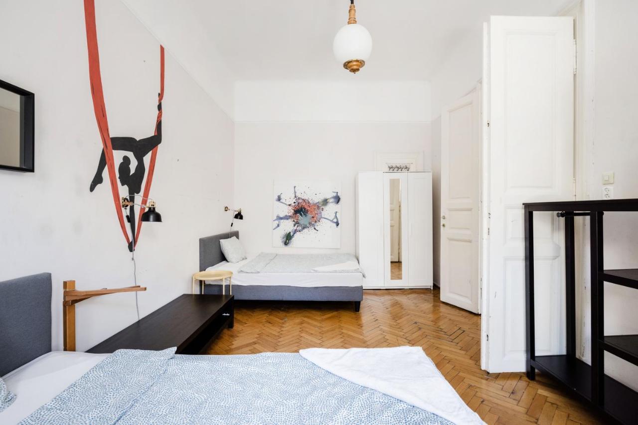 Downtown Circus Apartment Budapest Eksteriør billede