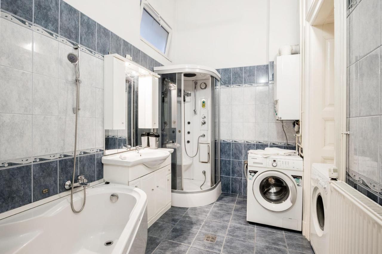 Downtown Circus Apartment Budapest Eksteriør billede