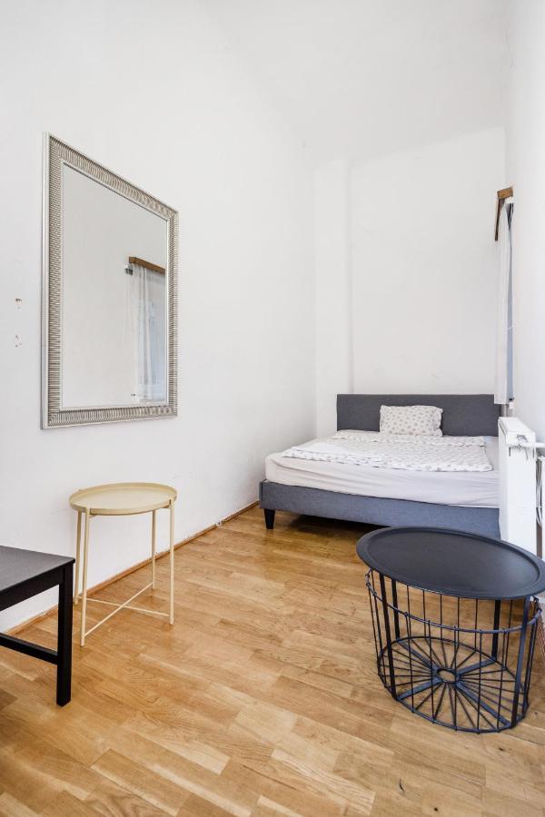 Downtown Circus Apartment Budapest Eksteriør billede