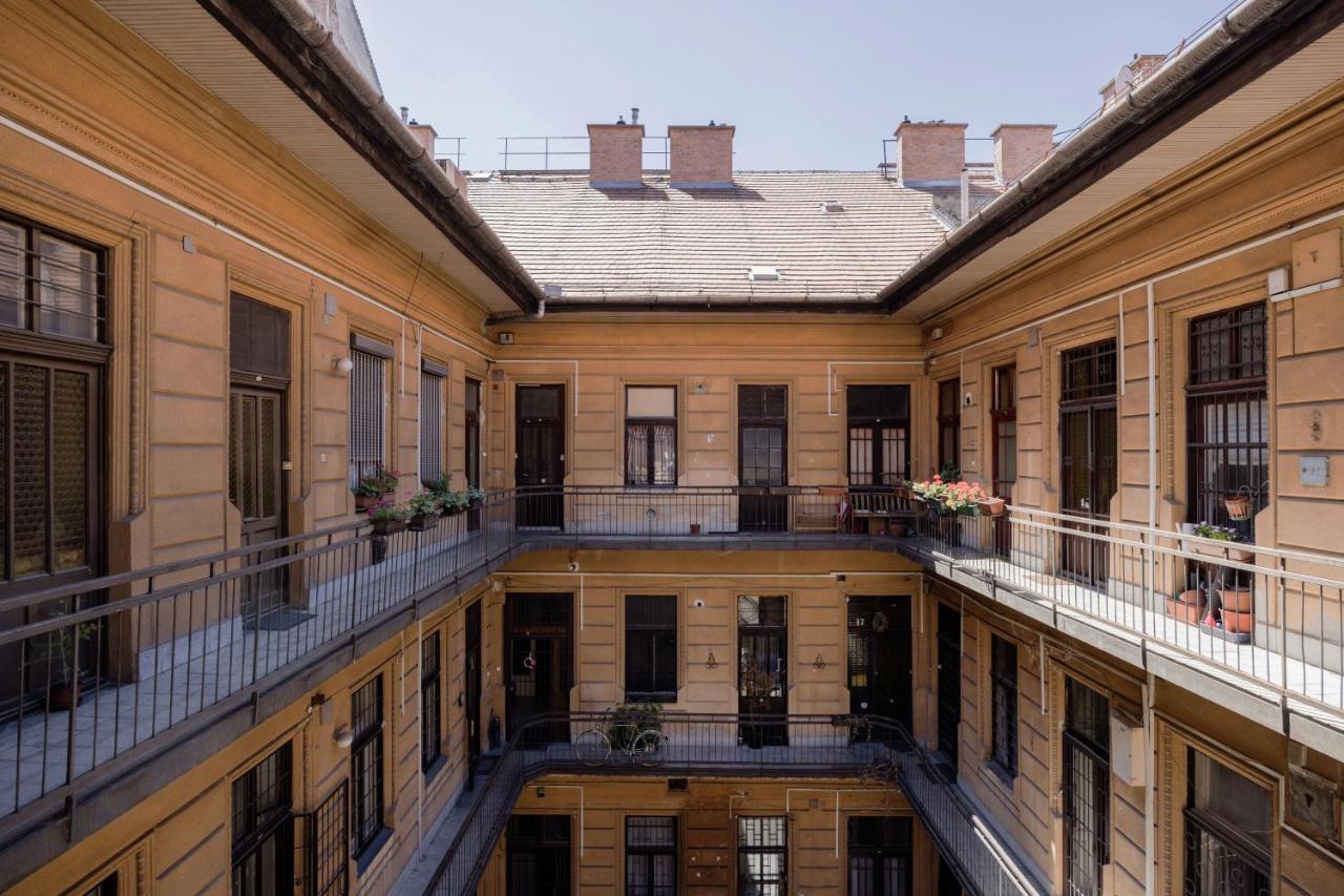 Downtown Circus Apartment Budapest Eksteriør billede