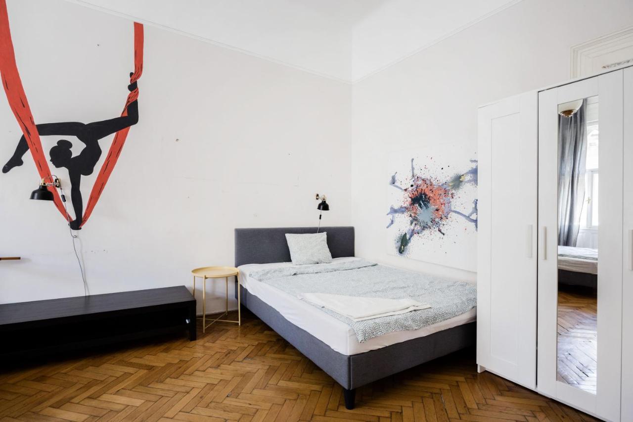 Downtown Circus Apartment Budapest Eksteriør billede
