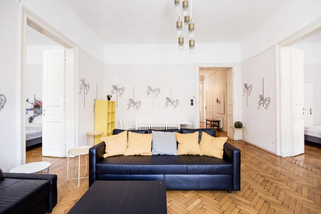 Downtown Circus Apartment Budapest Eksteriør billede