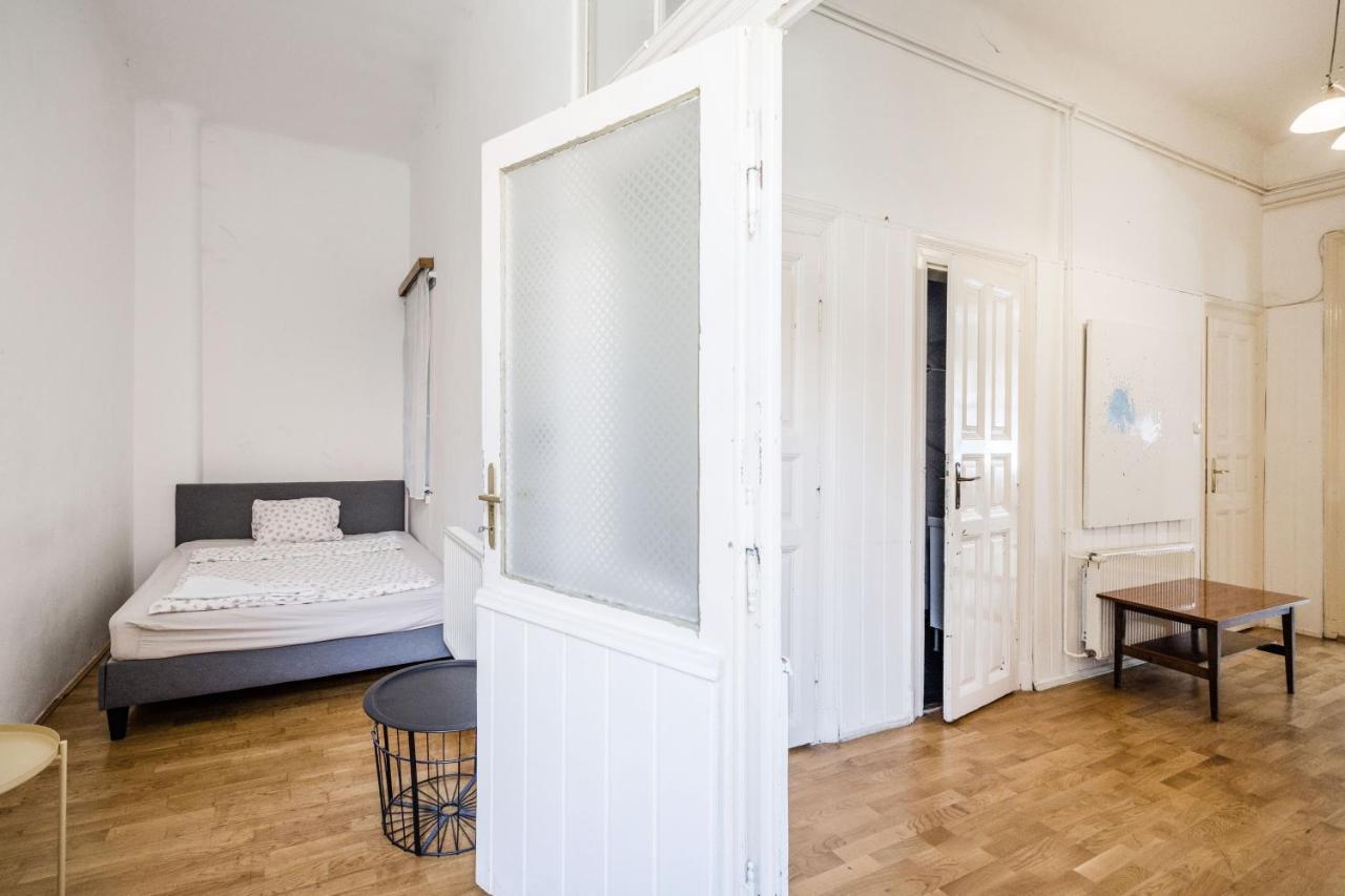 Downtown Circus Apartment Budapest Eksteriør billede